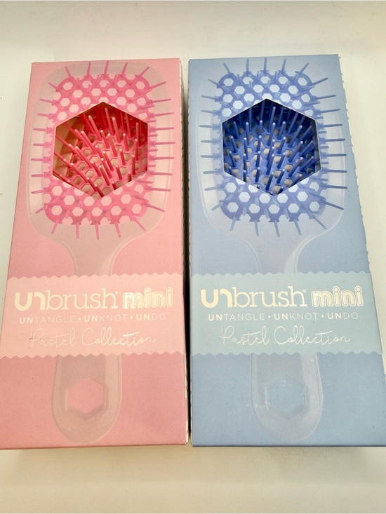 FHI HEAT Other - 2 FHI heat UNBRUSh Mini untangling unknot & undo HAIR BRUSH in pastel collection
